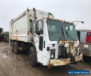 2004 MACK LE 613