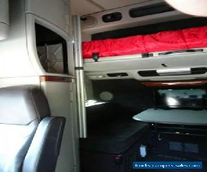 2010 Volvo VNL64T780