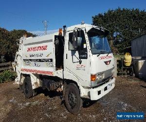 Hino Garbage compactor truck rear load rubbish bin lifter for Sale