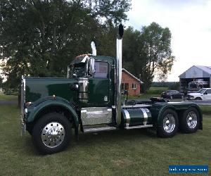 1975 Kenworth W900