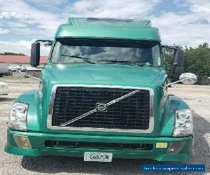 2004 Volvo VNL64T780