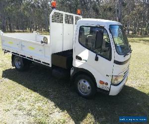 Hino 2007 300 Wide Cab 3m Tipper Intercooled Turbo 5Spd Man Split Drop Sides