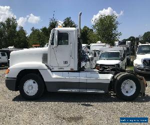 1999 Freightliner FLD120 --