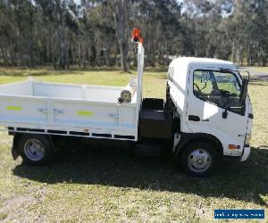 Hino 2007 300 Wide Cab 3m Tipper Intercooled Turbo 5Spd Man Split Drop Sides