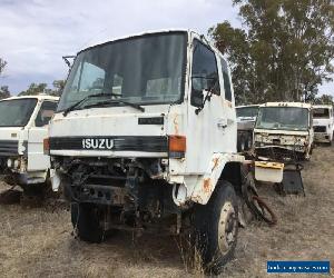 ISUZU FVR FRR FSR WRECKING WRECKING WRECKING LISTING FOR CAB IN PICS 4 and 5