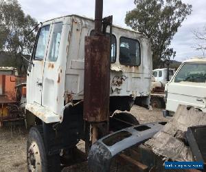 ISUZU FVR FRR FSR WRECKING WRECKING WRECKING LISTING FOR CAB IN PICS 4 and 5