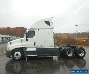 2013 Freightliner Cascadia CA125SLP