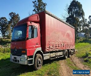 Mercedes Benz 2002 Atego taut liner curtain sider truck..  Tailgate loader