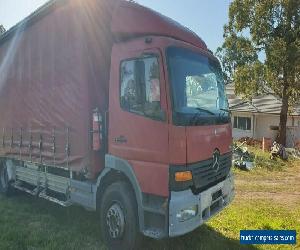 Mercedes Benz 2002 Atego taut liner curtain sider truck..  Tailgate loader