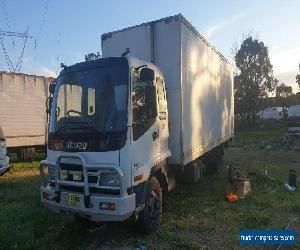 Isuzu 2006 FRR Long wheelbase furniture pantech truck. Tailgate Loader!