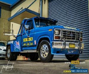 F350 TOW TRUCK - AIR CON, POWER STEERING & AIRBAGS