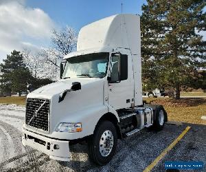 2012 Volvo Single Axle Day Cab Auto 362K 425HP VNL One Owner Great Runner Delivery Available for Sale