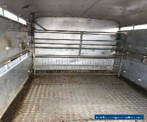 nissan cabstar horsebox cattle truck livestock