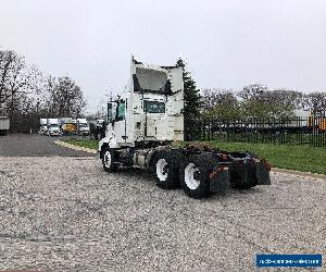 2015 Volvo VNL64T300