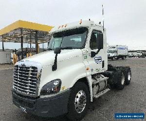 2015 Freightliner CASCADIA 125