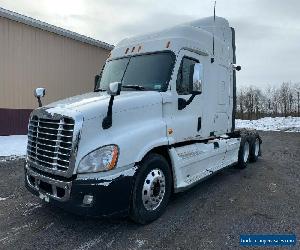 2009 Freightliner Cascadia CA125D