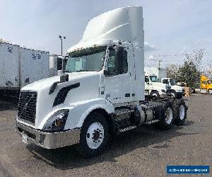 2015 Volvo VNL64T300