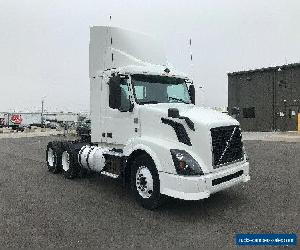 2015 Volvo VNL64T300