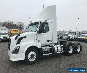 2015 Volvo VNL64T300