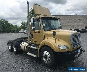 2013 Freightliner M211264S