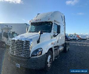 2018 Freightliner CASCADIA 125