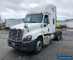 2017 Freightliner CASCADIA 125