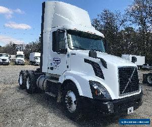 2017 Volvo VNL64T300