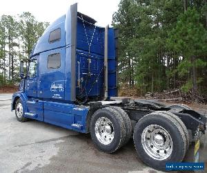 2010 Volvo VNL64T780