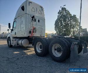 2016 Freightliner CASCADIA 125