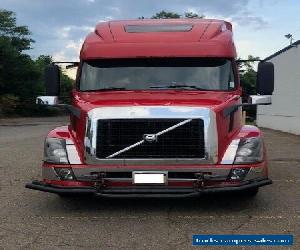 2005 Volvo VNL for Sale