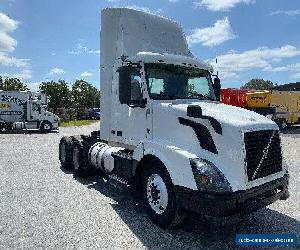 2015 Volvo VNL64T300