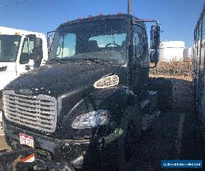 2005 Freightliner BUSINESS CLASS M2 106