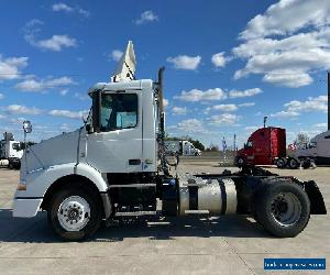 2011 Volvo VNM42T200