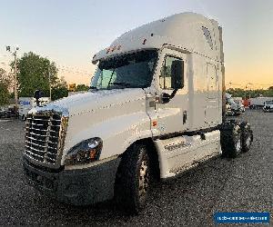 2015 Freightliner CASCADIA 125