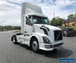 2014 Volvo VNL42T300