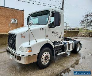 2012 Volvo Single Axle Day Cab Auto 350K 425HP VNL One Owner Great Runner Delivery Available for Sale