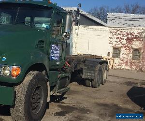 2002 Mack CV Series