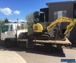 MITSUBISHI TRAY TRUCK 250,000 GENUINE KMS