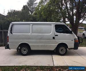 Toyota Hiace LWB 2004