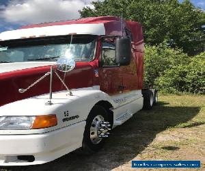 2000 Volvo VNL64T660