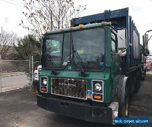 2000 MACK MR 688S