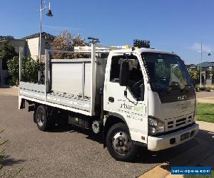 Isuzu Service truck NPR200