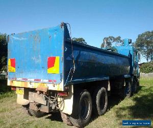 Truck Volvo Tipper wrecking