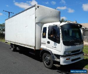 ISUZU 700 PANTEC TRUCK 7.5MT WITH SIDE DOORS 700,000 KM CLEAN TRUCK