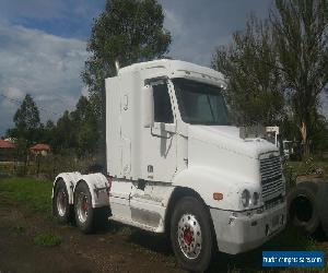 Freightliner 2002 FLX Century class prime Mover truck. Hydraulics!