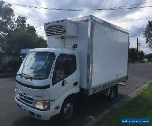 Refrigerated Hino 300 614 2010 Straight Automatic transmission, Turbo Diesel